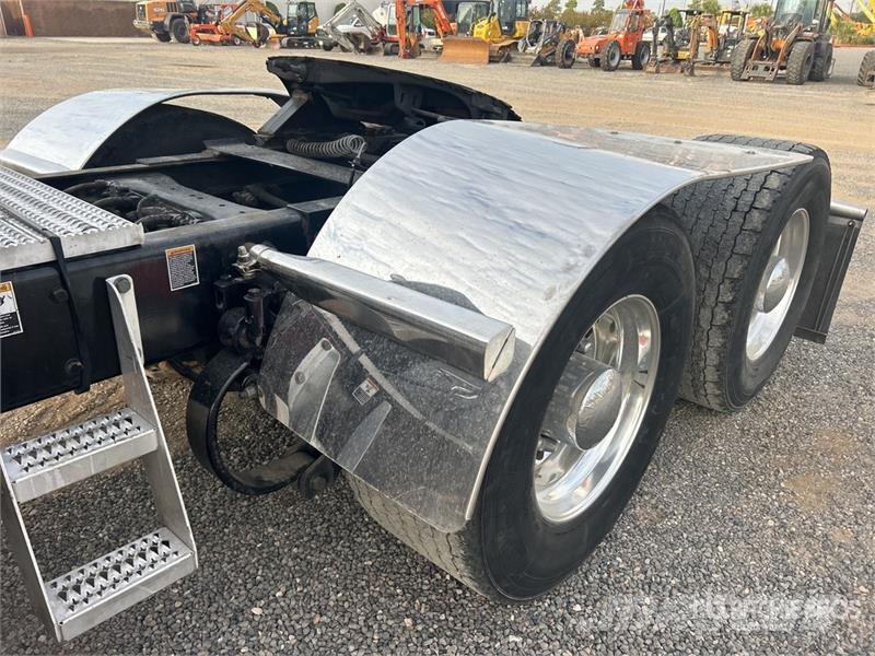 Peterbilt 579 中古トラクターヘッド | トレーラーヘッド
