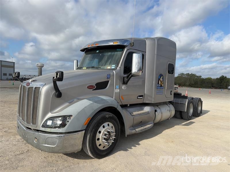 Peterbilt 579 中古トラクターヘッド | トレーラーヘッド