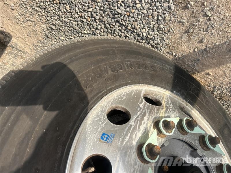 Peterbilt 579 中古トラクターヘッド | トレーラーヘッド