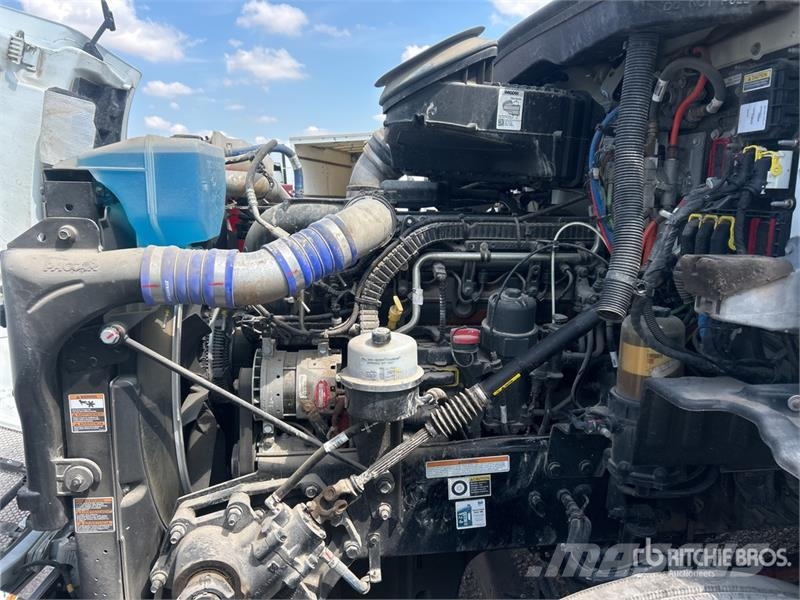 Peterbilt 579 Truck Tractor Units