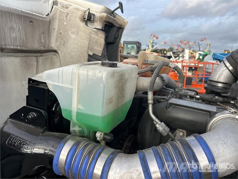 Peterbilt 579 中古トラクターヘッド | トレーラーヘッド
