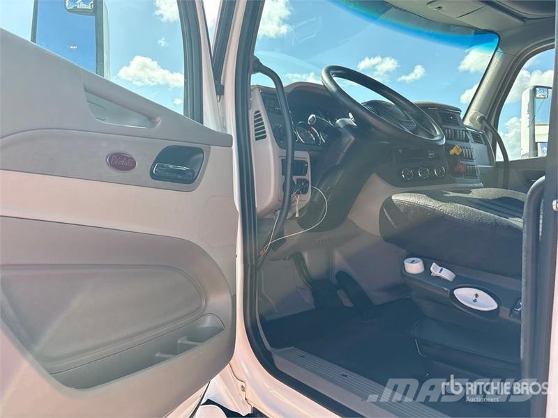Peterbilt 579 وحدات الجر