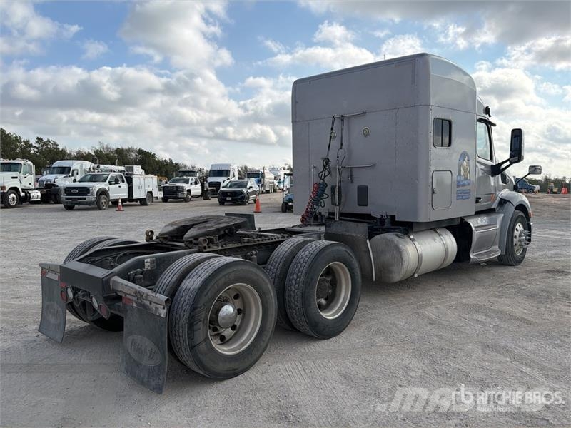 Peterbilt 579 中古トラクターヘッド | トレーラーヘッド