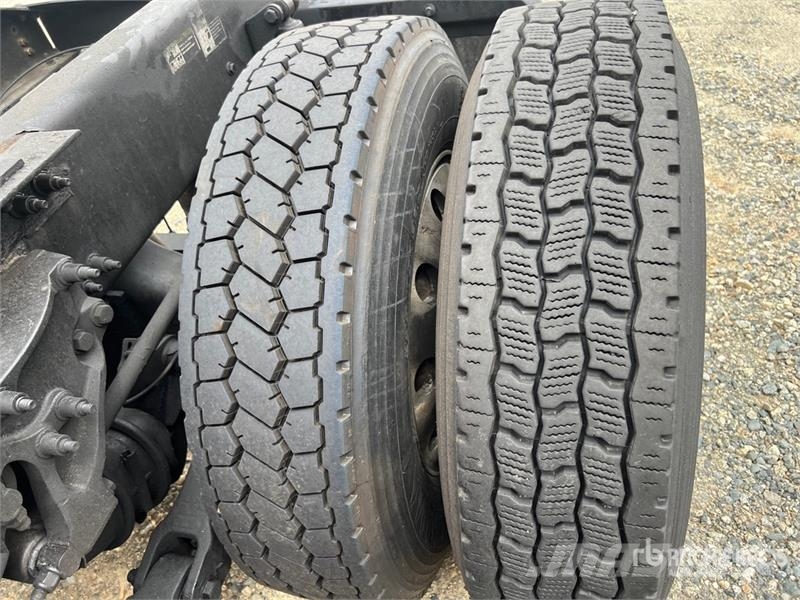 Peterbilt 579 中古トラクターヘッド | トレーラーヘッド