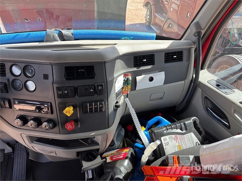 Peterbilt 579 Truck Tractor Units