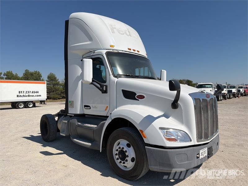 Peterbilt 579 Vilcēji