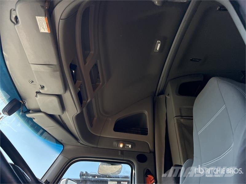 Peterbilt 579 Trekkers