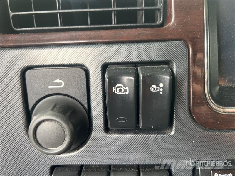 Peterbilt 579 中古トラクターヘッド | トレーラーヘッド