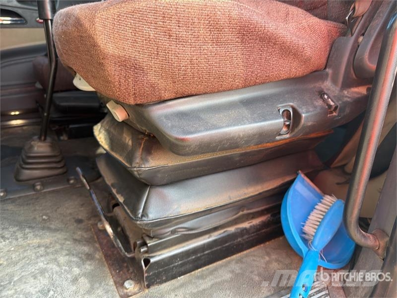 Peterbilt 579 中古トラクターヘッド | トレーラーヘッド
