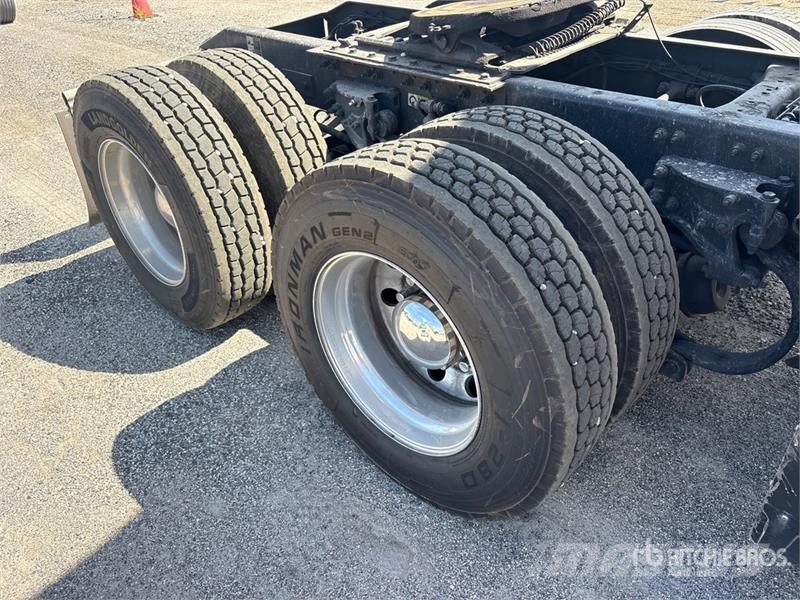Peterbilt 579 Tractor Units