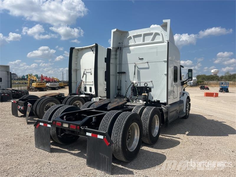 Peterbilt 579 Truck Tractor Units