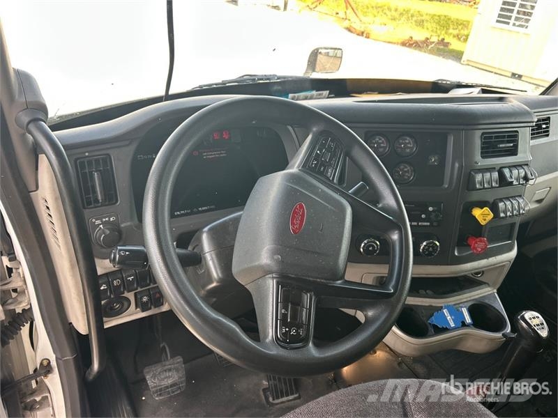Peterbilt 579 وحدات الجر