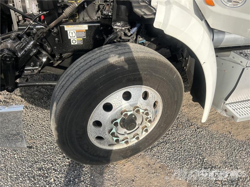 Peterbilt 579 中古トラクターヘッド | トレーラーヘッド