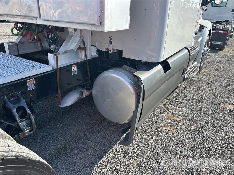 Peterbilt 579 Trekkers
