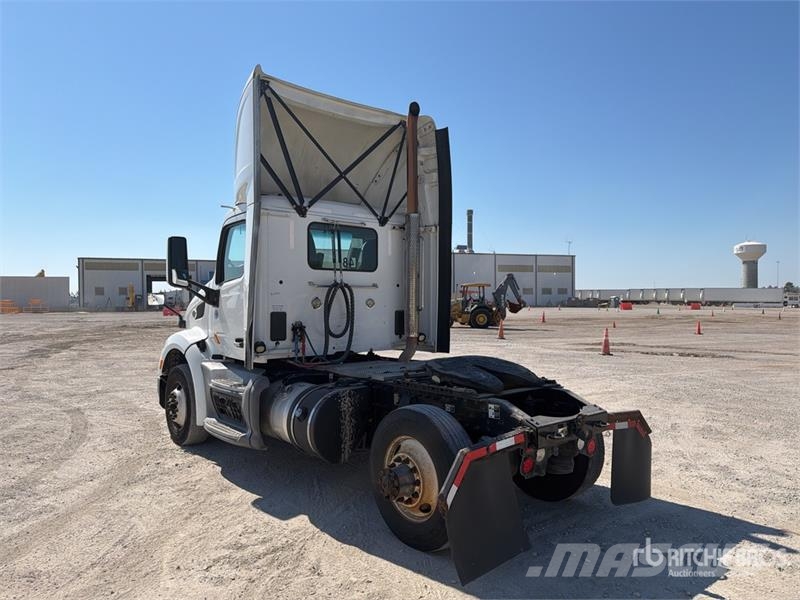 Peterbilt 579 Vilcēji