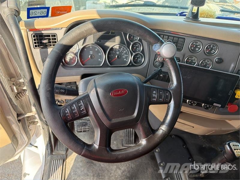 Peterbilt 579 中古トラクターヘッド | トレーラーヘッド