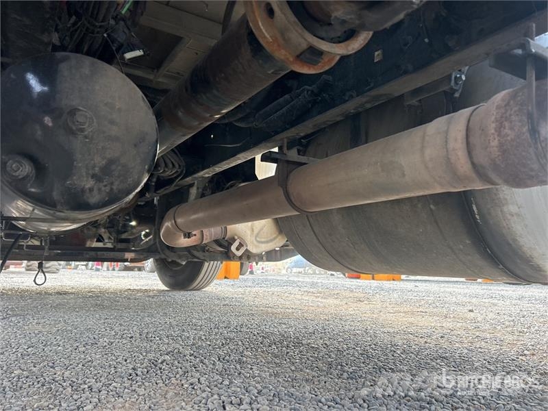 Peterbilt 579 中古トラクターヘッド | トレーラーヘッド