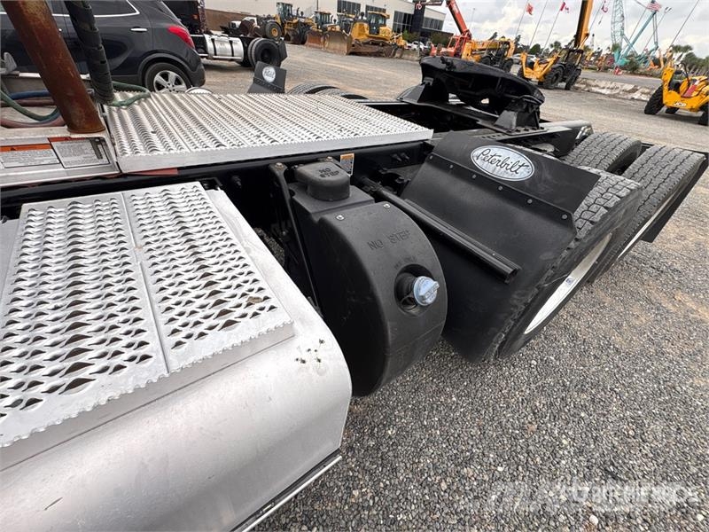 Peterbilt 579 وحدات الجر