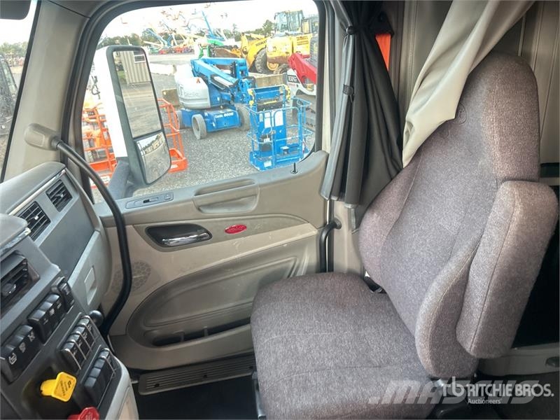 Peterbilt 579 中古トラクターヘッド | トレーラーヘッド