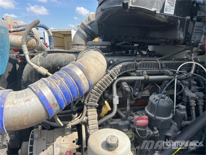 Peterbilt 579 Truck Tractor Units