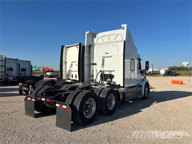 Peterbilt 579 中古トラクターヘッド | トレーラーヘッド