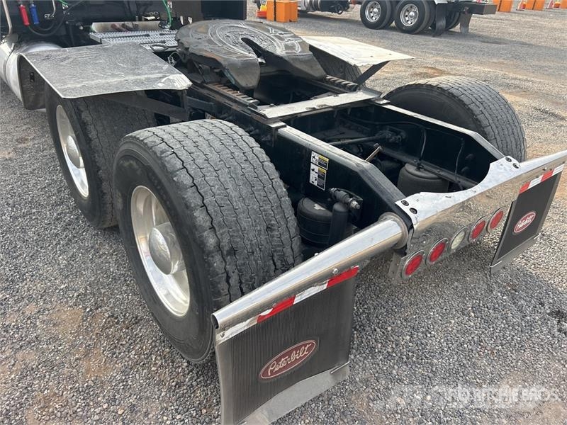 Peterbilt 579 中古トラクターヘッド | トレーラーヘッド