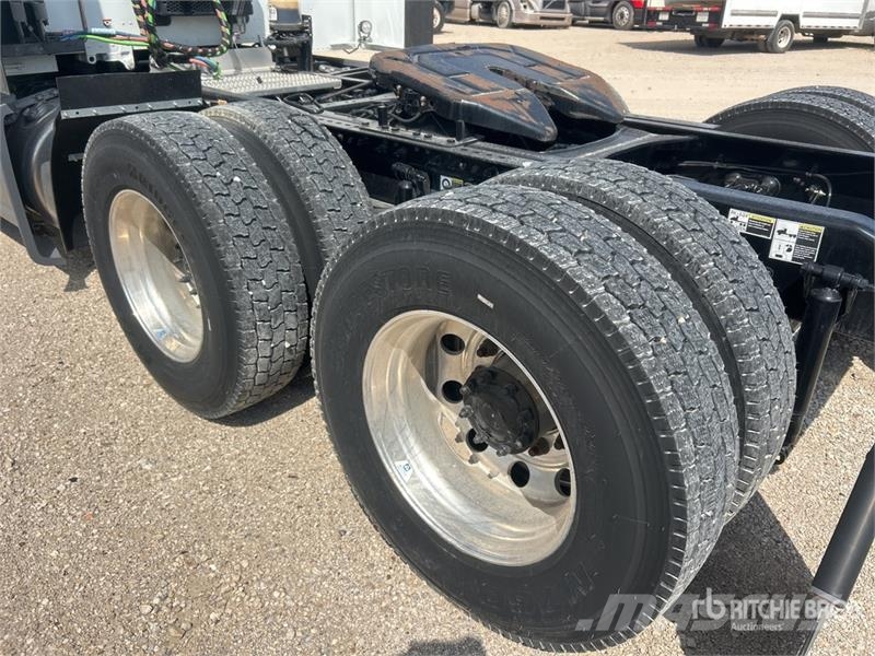 Peterbilt 579 Truck Tractor Units