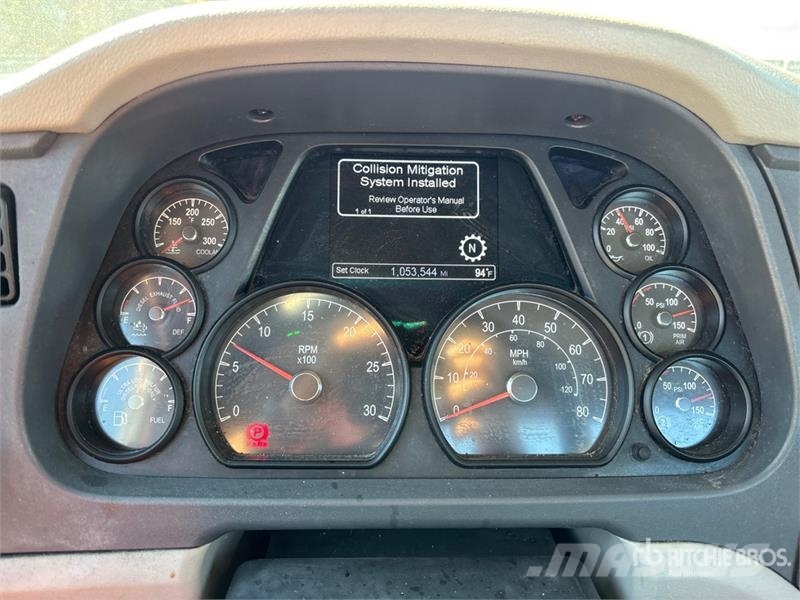 Peterbilt 579 曳引機組件