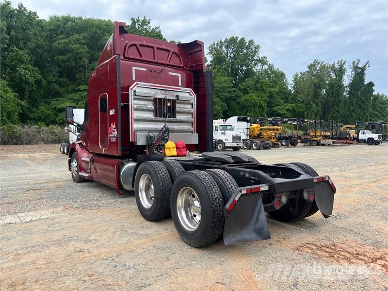 Peterbilt 579 中古トラクターヘッド | トレーラーヘッド