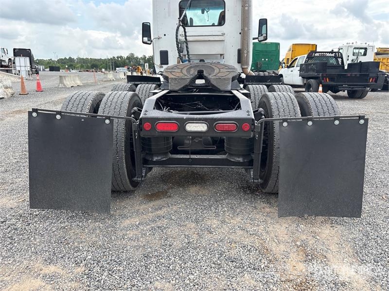 Peterbilt 579 وحدات الجر