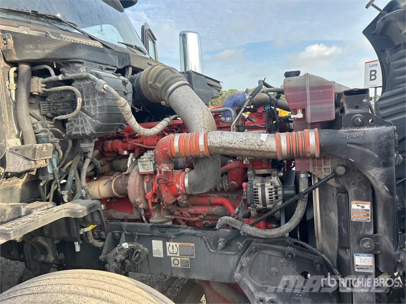Peterbilt 579 中古トラクターヘッド | トレーラーヘッド