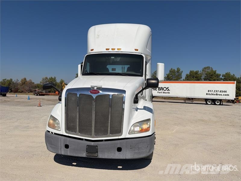 Peterbilt 579 Vilcēji