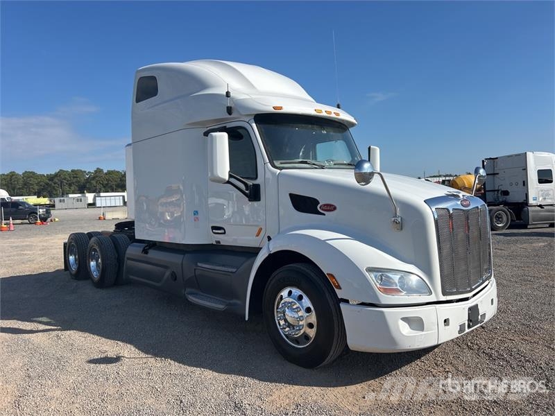 Peterbilt 579 Trekkers