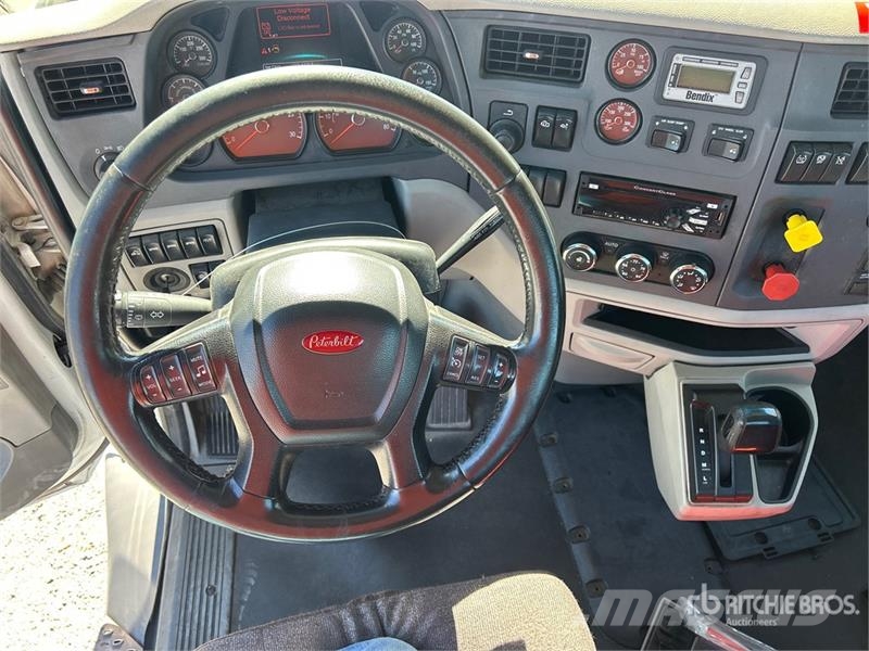 Peterbilt 579 4x2 S/A Day Cab Truck Tractor Traktorske jedinice