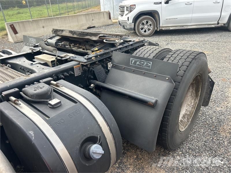 Peterbilt 579 4x2 S/A Day Cab Truck Tractor (Inoperable) Motrici e Trattori Stradali