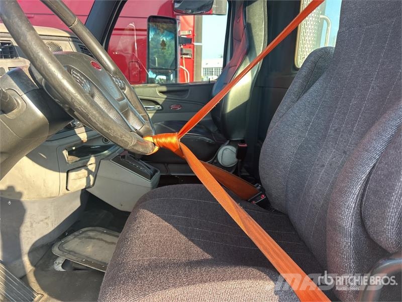 Peterbilt 579 4x2 S/A Day Cab Truck Tractor (Inoperable) Tractores (camiões)