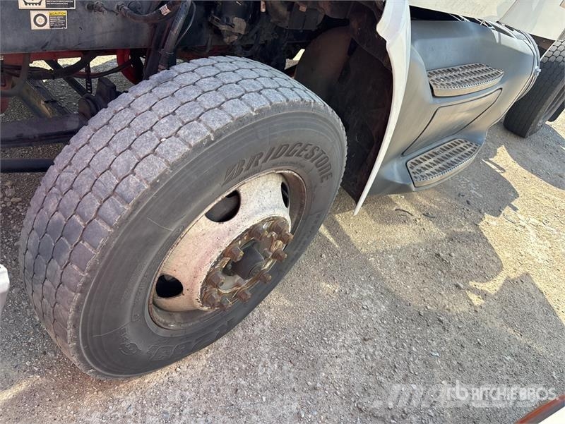 Peterbilt 579 4x2 S/A Day Cab Truck Tractor (Inoperable) Trækkere