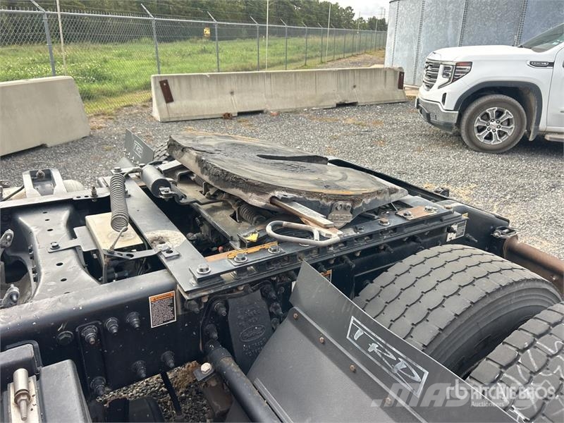 Peterbilt 579 4x2 S/A Day Cab Truck Tractor (Inoperable) Motrici e Trattori Stradali
