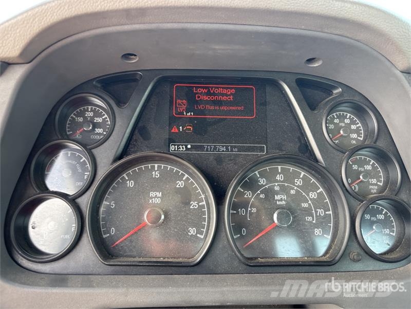 Peterbilt 579 4x2 S/A Day Cab Truck Tractor Autotractoare