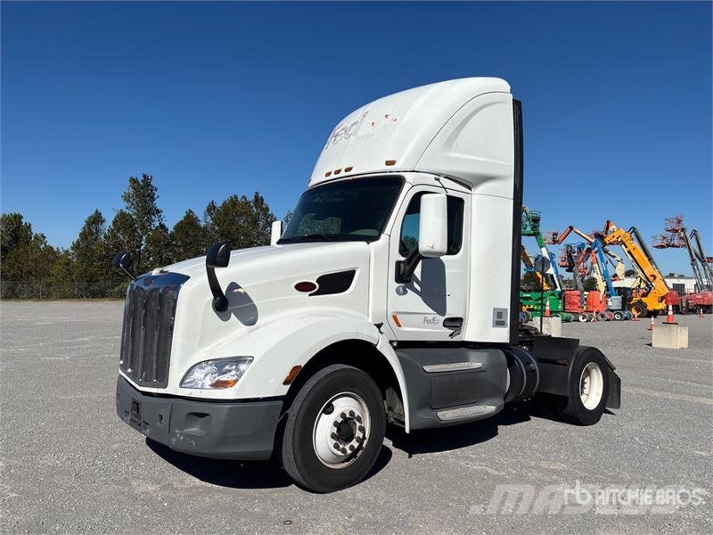 Peterbilt 579 4x2 S/A Day Cab Truck Tractor Sattelzugmaschinen