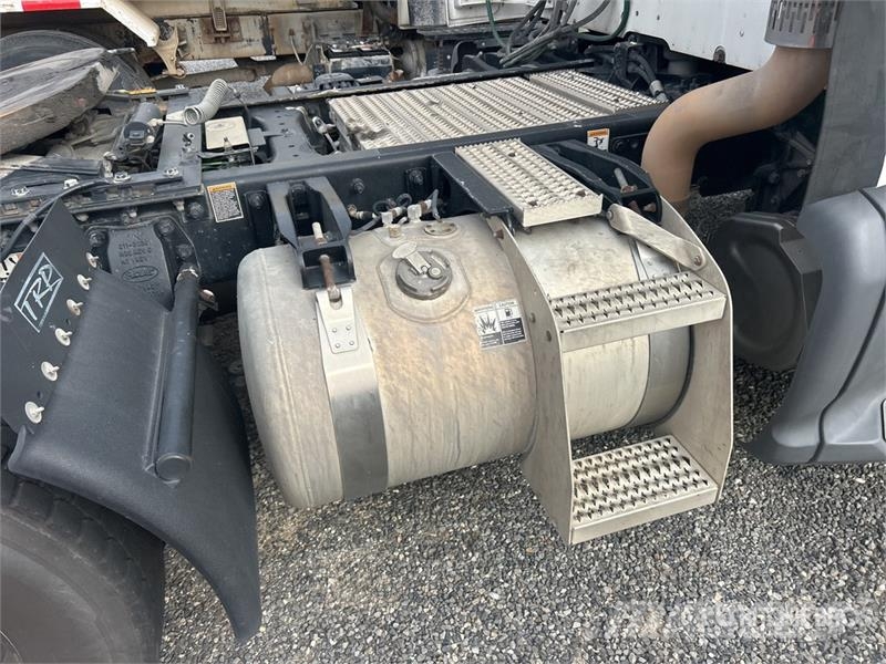 Peterbilt 579 4x2 S/A Day Cab Truck Tractor (Inoperable) Motrici e Trattori Stradali