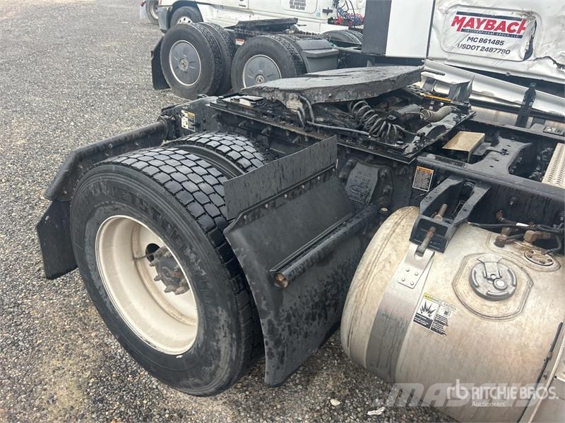 Peterbilt 579 4x2 S/A Day Cab Truck Tractor Autotractoare