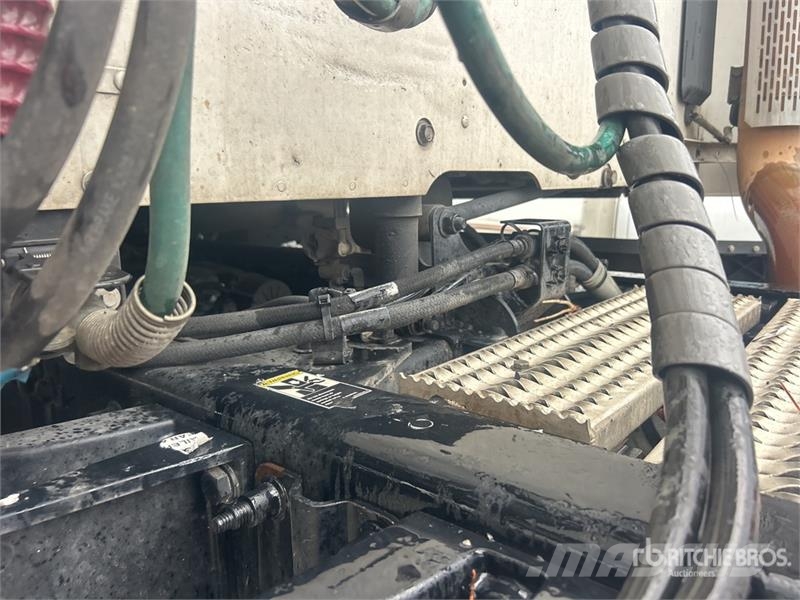 Peterbilt 579 4x2 S/A Day Cab Truck Tractor Autotractoare