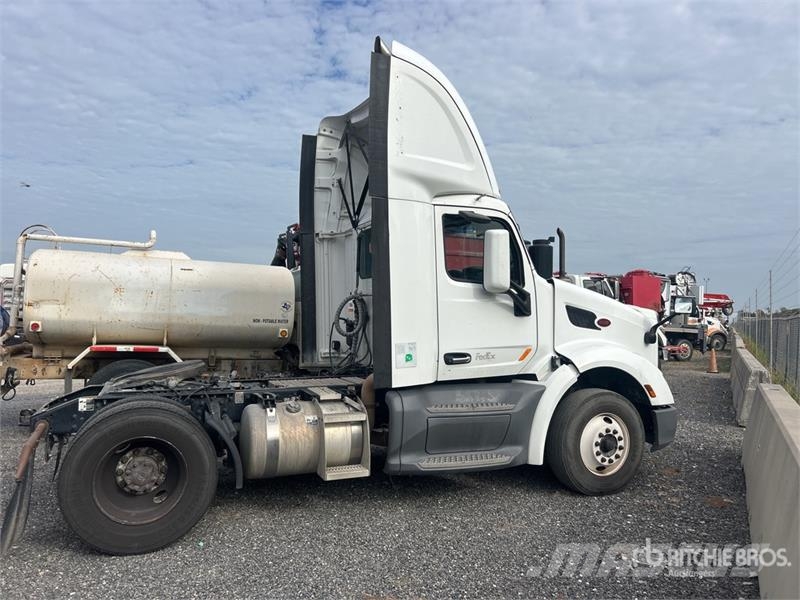 Peterbilt 579 4x2 S/A Day Cab Truck Tractor (Inoperable) Motrici e Trattori Stradali