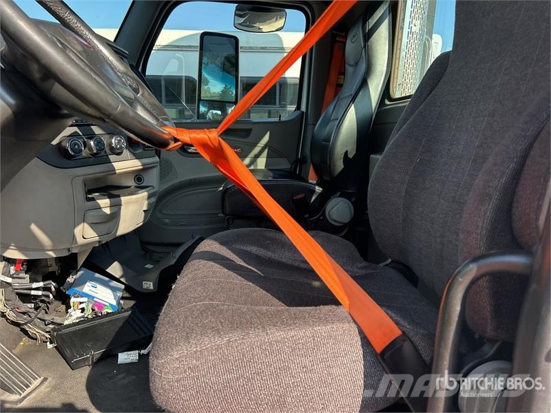 Peterbilt 579 4x2 S/A Day Cab Truck Tractor Autotractoare
