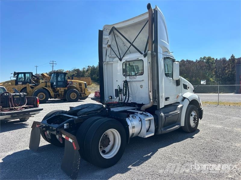 Peterbilt 579 4x2 S/A Day Cab Truck Tractor Traktorske jedinice
