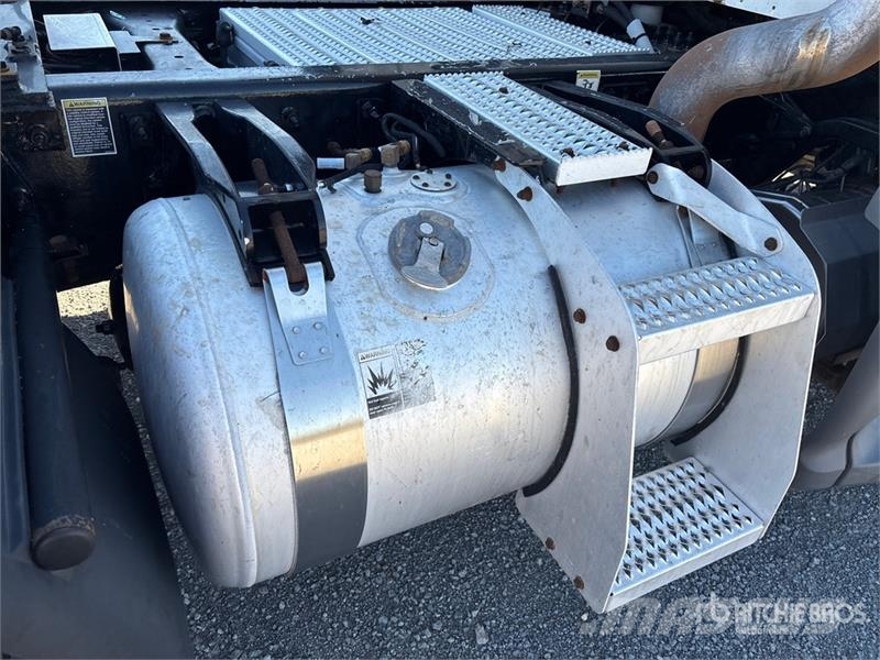 Peterbilt 579 4x2 S/A Day Cab Truck Tractor Sattelzugmaschinen