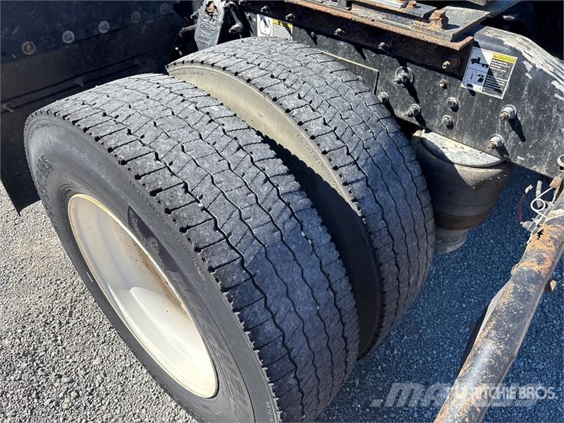 Peterbilt 579 4x2 S/A Day Cab Truck Tractor Sattelzugmaschinen