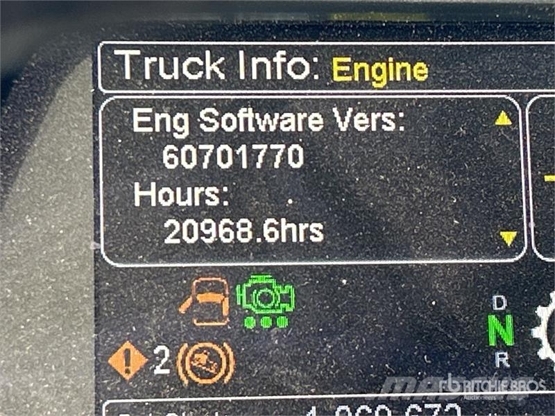 Peterbilt 579 4x2 S/A Day Cab Truck Tractor 中古トラクターヘッド | トレーラーヘッド