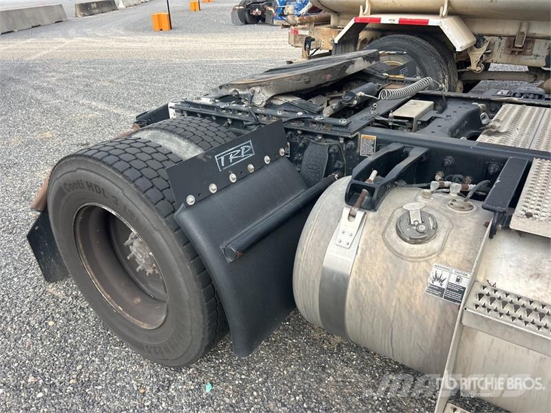 Peterbilt 579 4x2 S/A Day Cab Truck Tractor (Inoperable) Motrici e Trattori Stradali